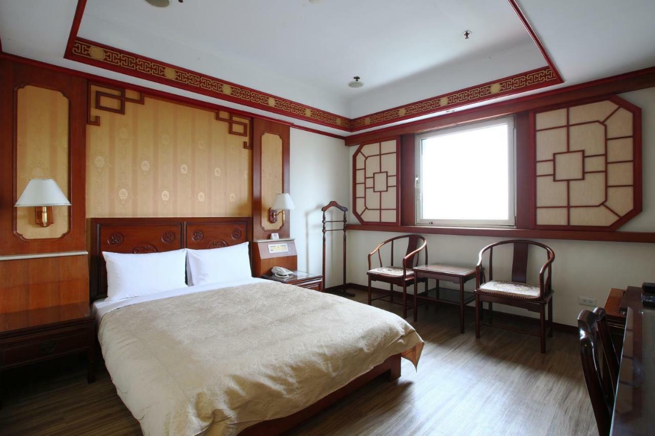 Hua Du Hotel Csilung Kültér fotó