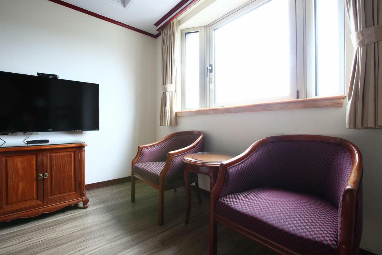 Hua Du Hotel Csilung Kültér fotó