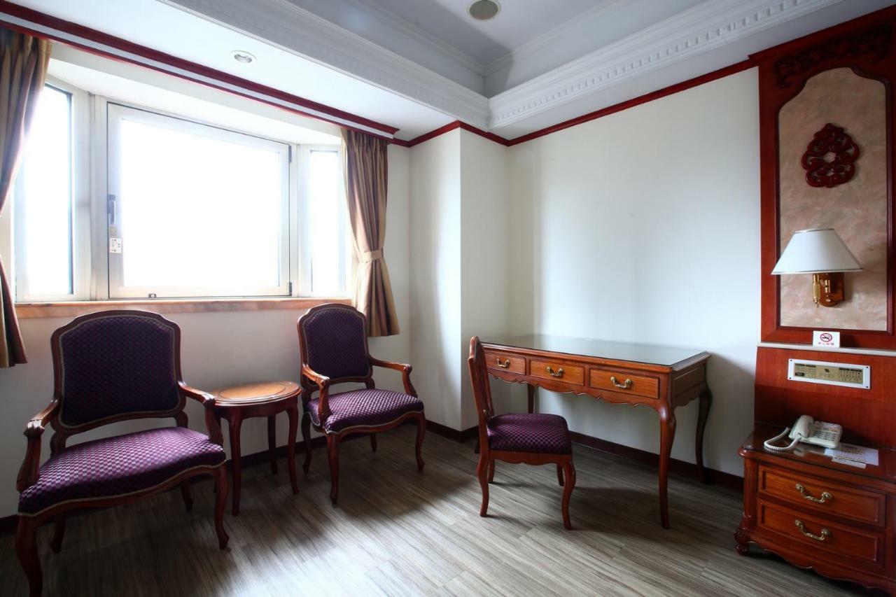 Hua Du Hotel Csilung Kültér fotó