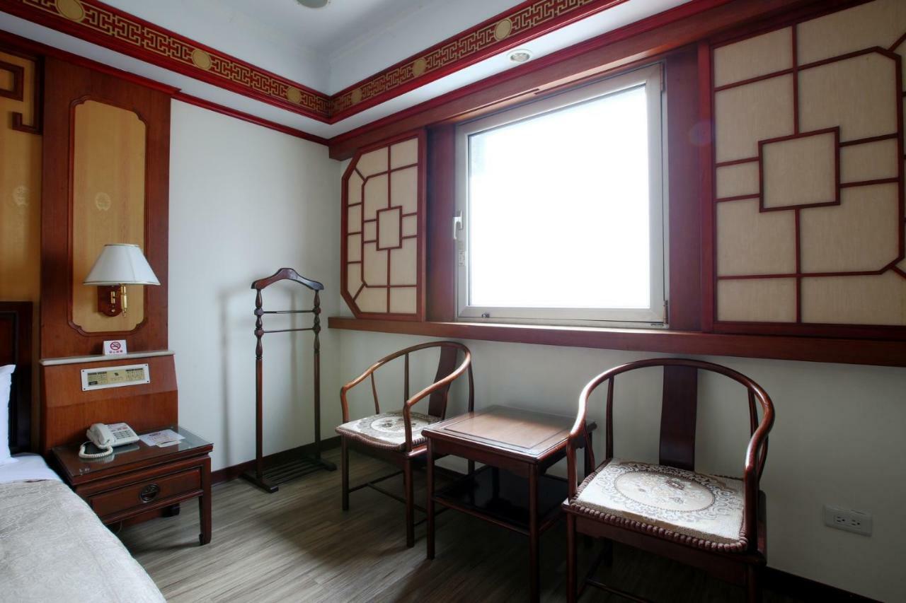 Hua Du Hotel Csilung Kültér fotó