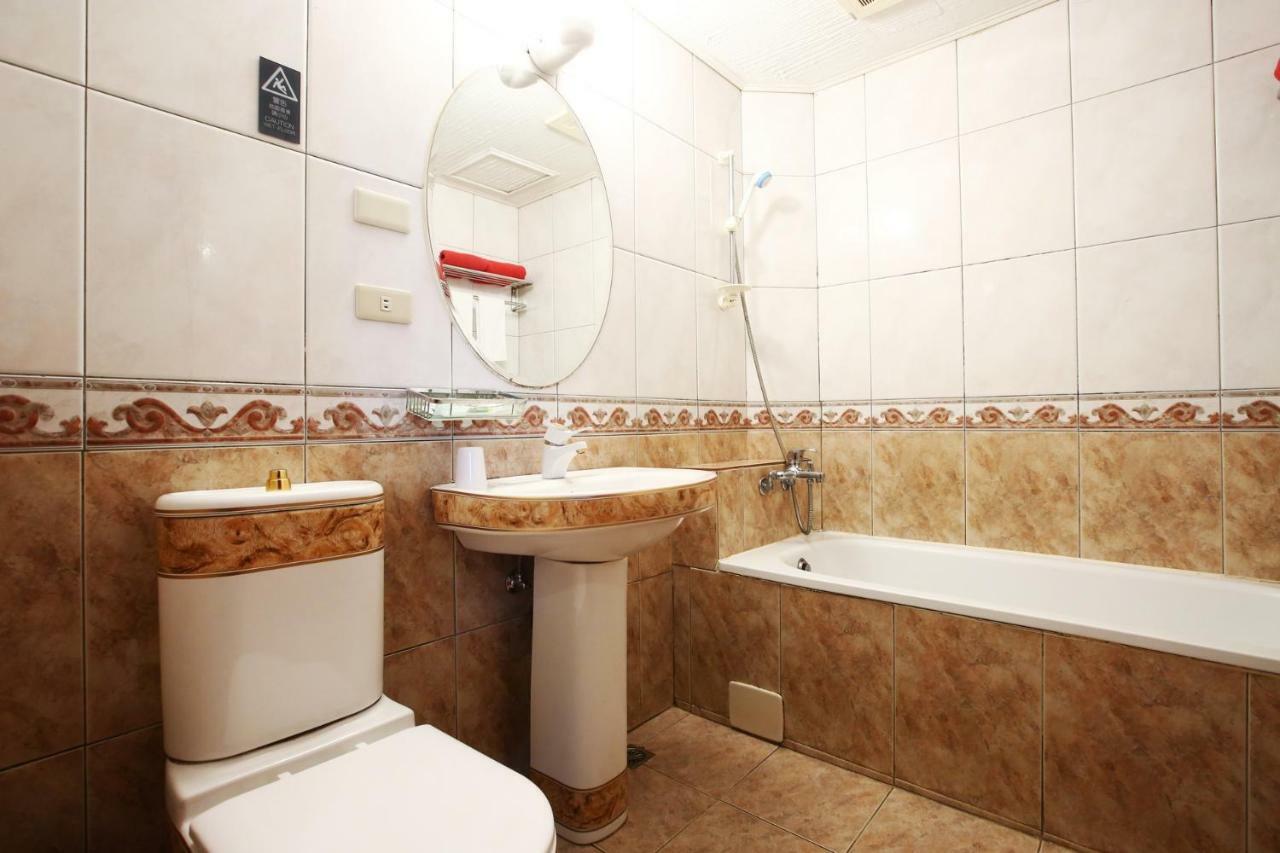 Hua Du Hotel Csilung Kültér fotó