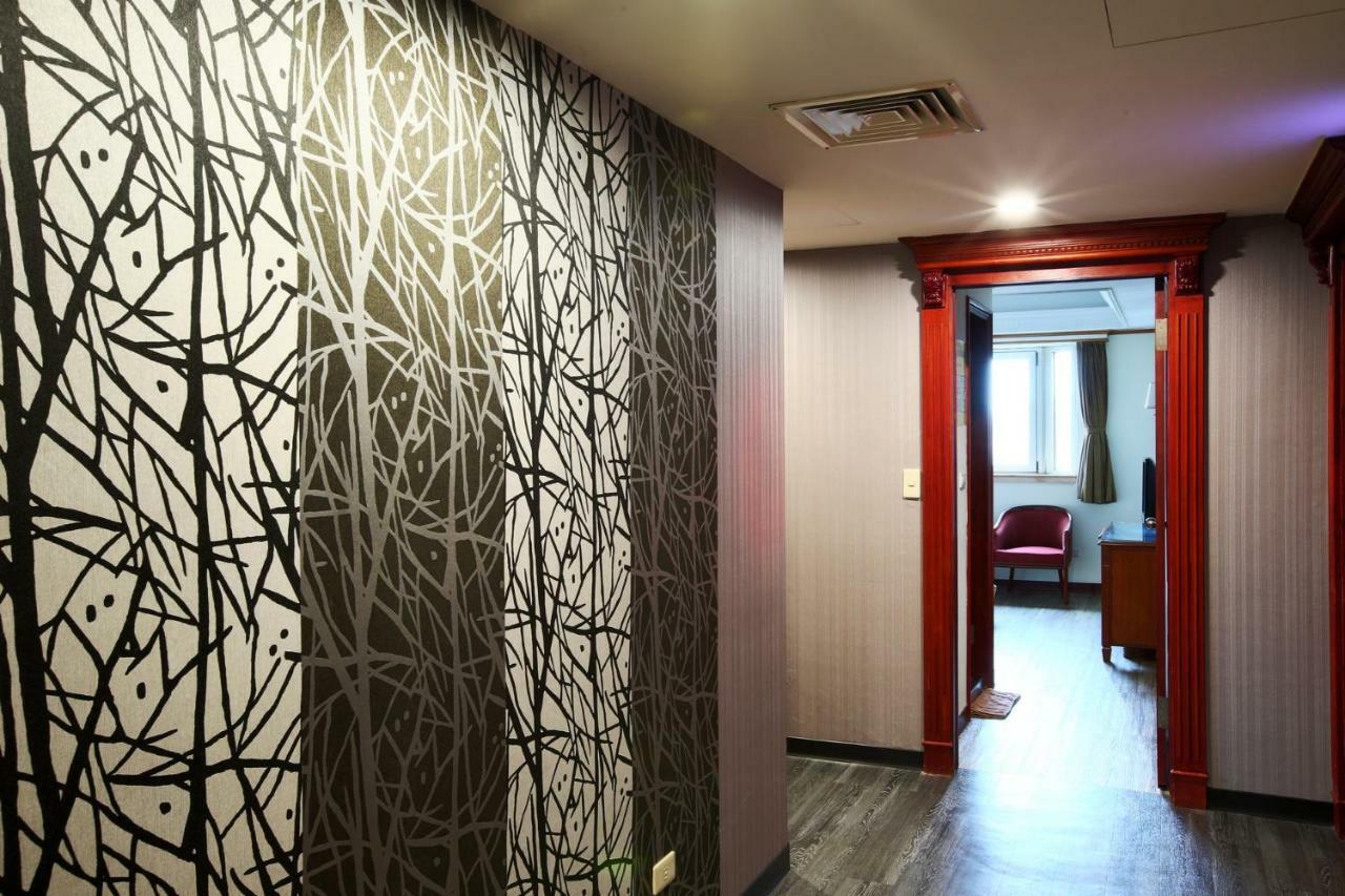 Hua Du Hotel Csilung Kültér fotó