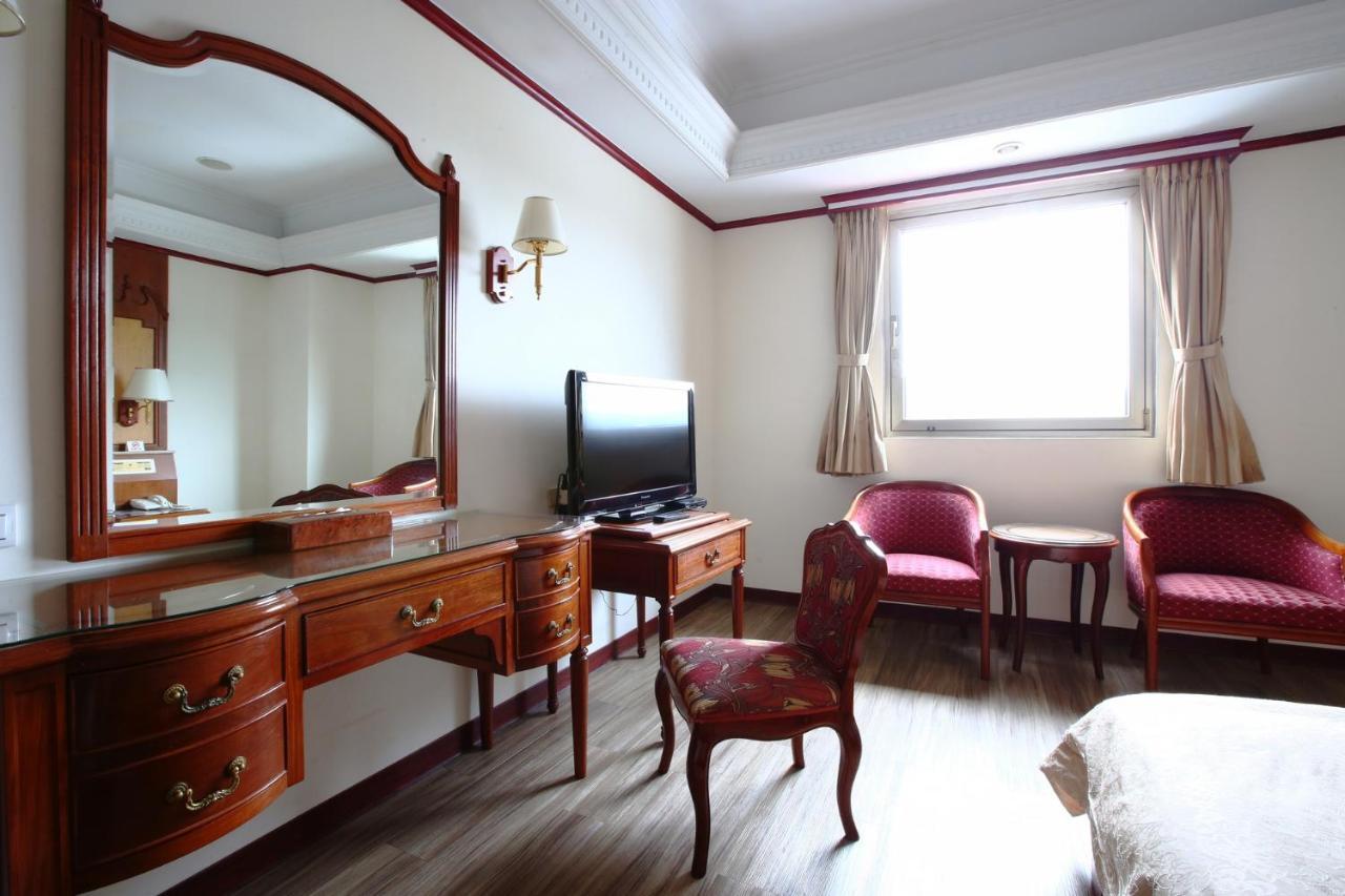 Hua Du Hotel Csilung Kültér fotó